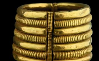 Bracelet of Plain and Striped Rings of King Psusennes I