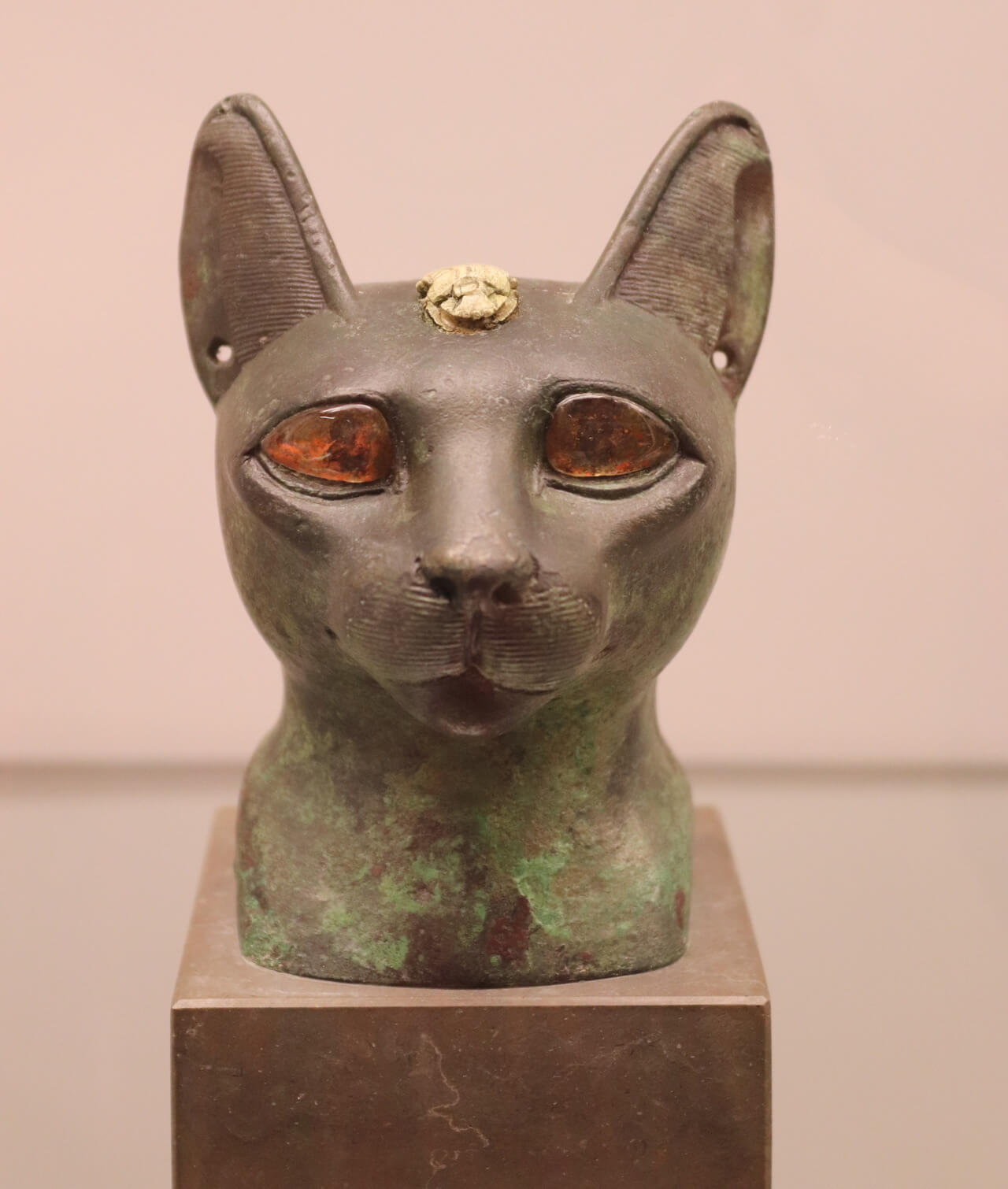 Head of a Cat with Amber Eyes - Egypt Museum, image size:1280x1510