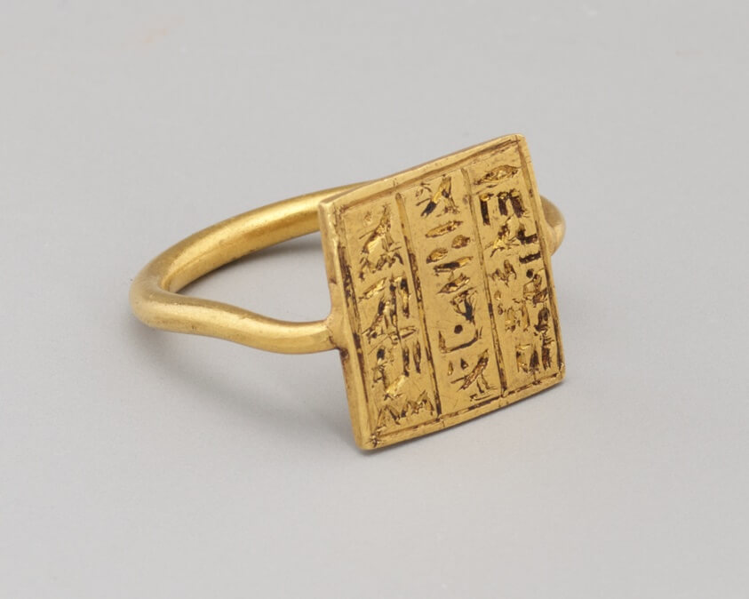 Ptolemaic gold finger ring inscribed with the title Osiris - Egypt Museum